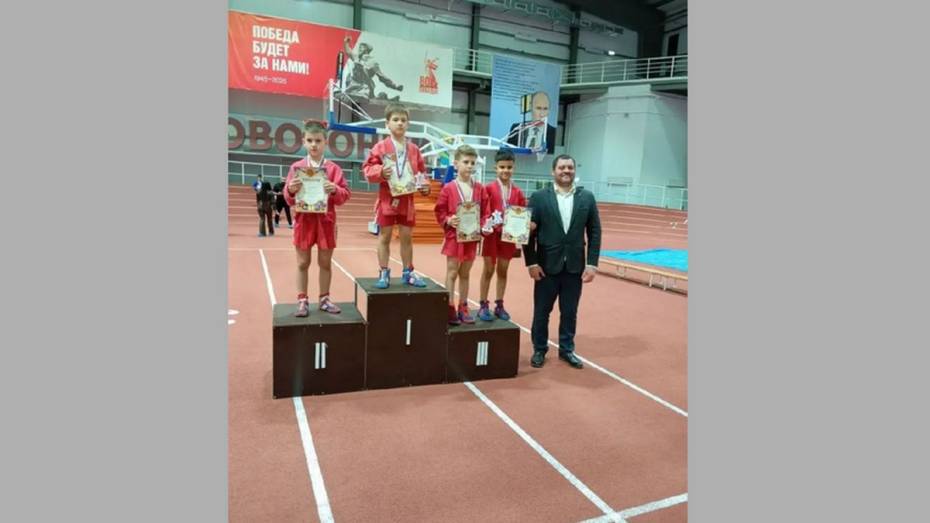Самбисты из Таловой выиграли 5 золотых медалей в Нововоронеже