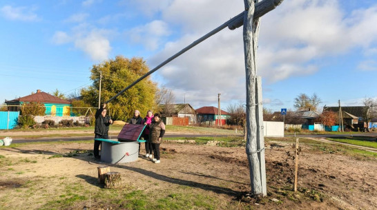 В петропавловском селе Пески жители отремонтировали колодец-журавль