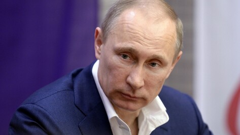 Президент Владимир Путин продлил продуктовые санкции на полтора года