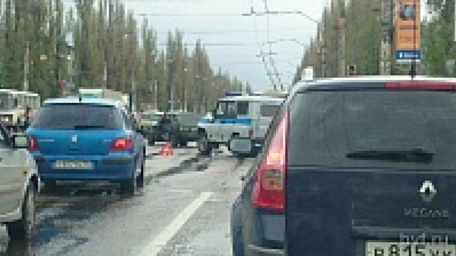 МВД: попавший в ДТП в Воронеже полицейский УАЗ ехал на охраняемый объект