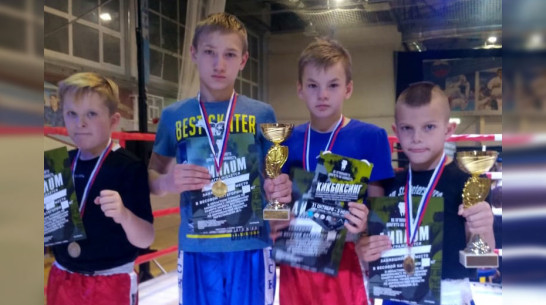 Кикбоксеры из Каменки получили 2 «золота» на межрегиональном турнире