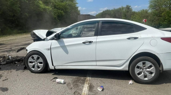 Трое взрослых и двое детей пострадали в жутком ДТП в Воронежской области