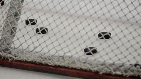 Хоккейная «Россошь» победила «Локо-Юниор» дома