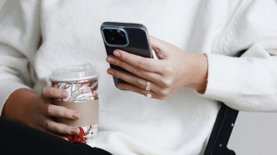 Мошенники через 16-летнюю жительницу Воронежа выманили деньги ее матери