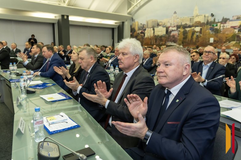 Вручение удостоверений ЕДРО