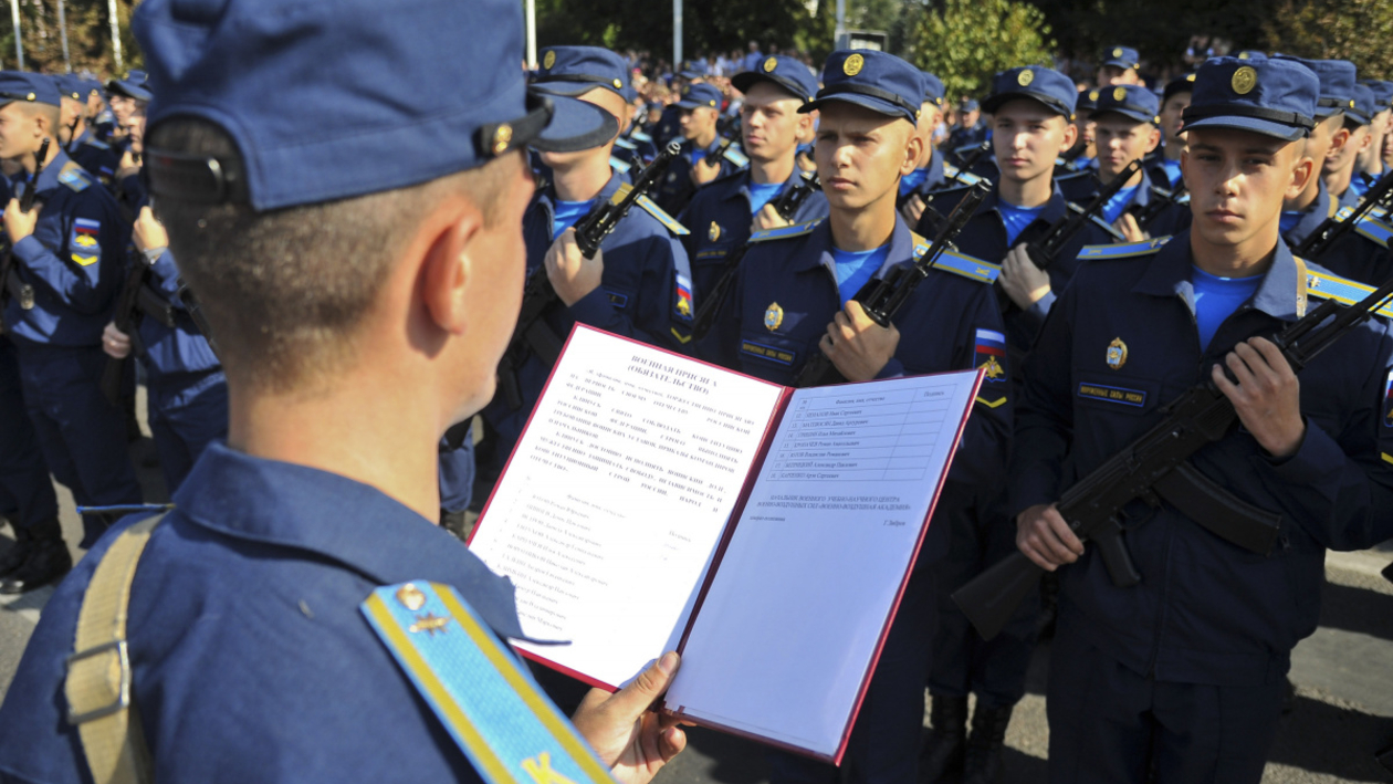 Воронежское военное училище. ВУНЦ ВВС Воронеж курсанты. Присяга ВУНЦ ВВС ВВА 2019. ВУНЦ ВВС ВВА Воронеж присяга 2020. Академия Воронеж присяга.