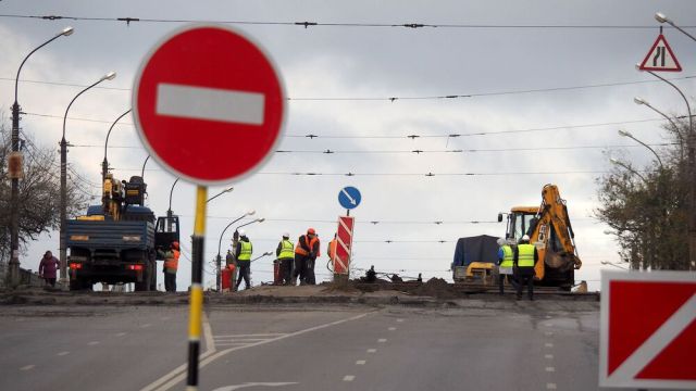 Виадук на 9 Января частично перекрыли в Воронеже