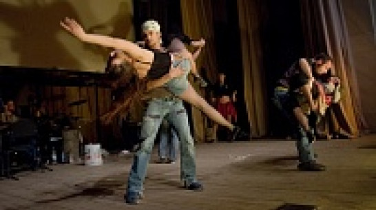 Воронежцы увидели выступление детей с ограниченными возможностями и рок-пьесу