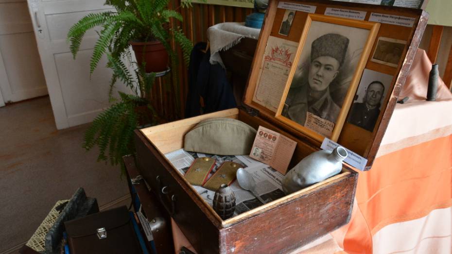 Острогожские школьники создали мобильную экспозицию «Музей в солдатском чемодане»
