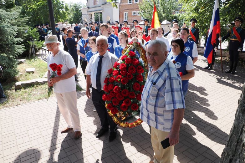 На воронежском Терновом кладбище почтили память воинов, погибших в Первой мировой войне