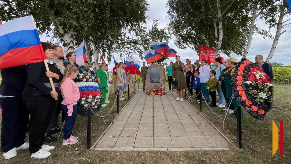 В острогожском селе Коротояк прошла патриотическая акция в память о Герое Советского Союза Игоре Панганисе