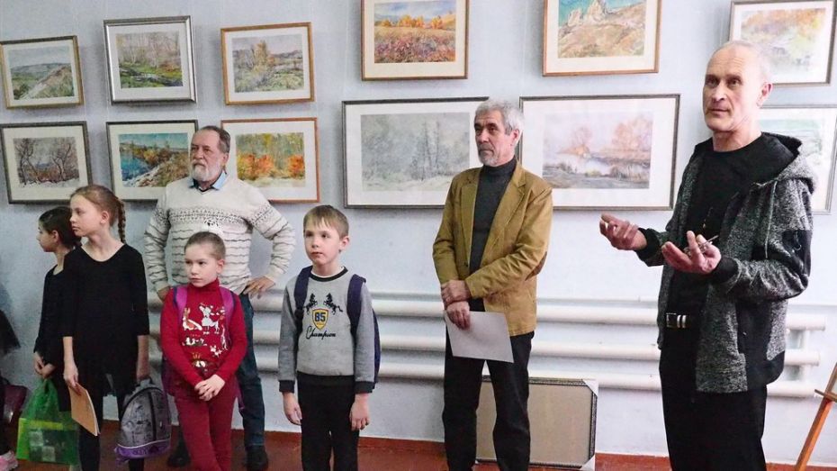 В Бутурлиновке открылась выставка акварели художника Михаила Химичева