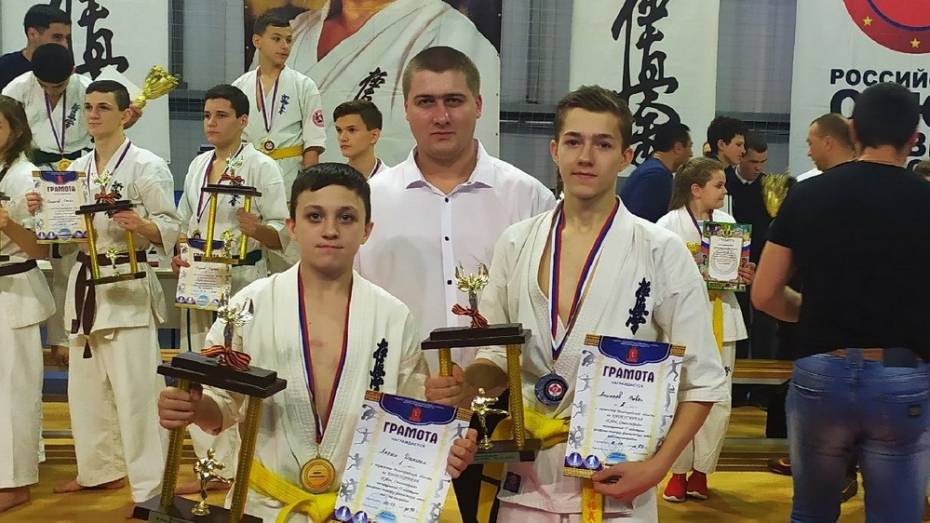 Грибановский каратист взял «золото» всероссийских соревнований