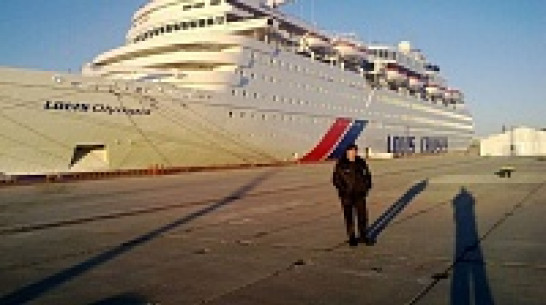Верхнемамонец встречает в Сочи корабли с туристами