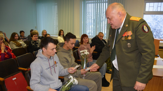 Медалью «За воинскую доблесть» II степени наградили двоих жителей Воронежской области