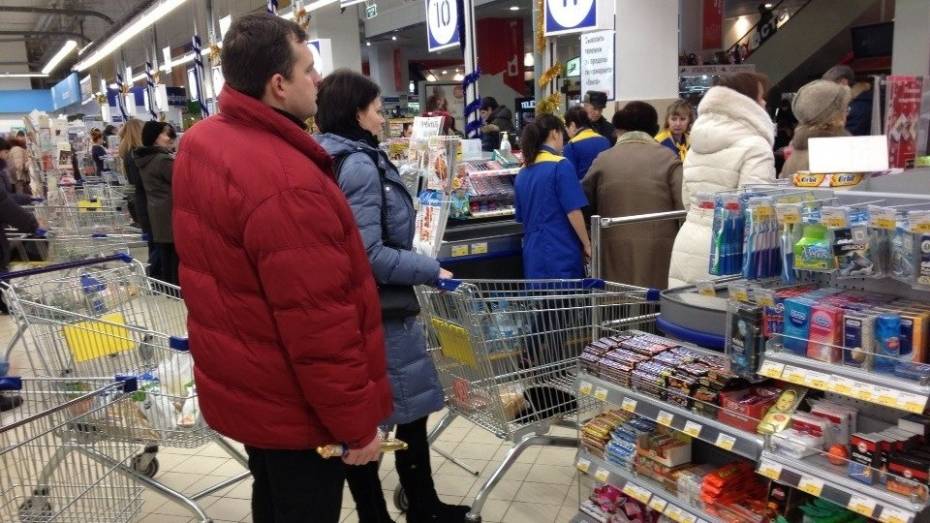 Под Воронежем в гипермаркете женщины переклеили штрих-коды на продуктах