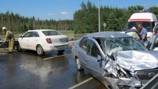 В Воронеже при столкновении двух иномарок пострадали 4 человека