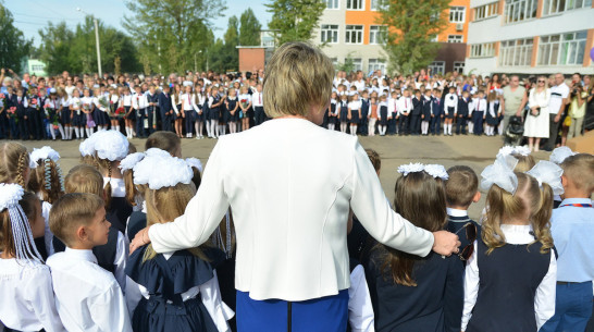 Доплату за классное руководство получили 11,6 тыс воронежских учителей