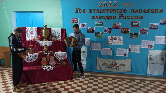 В кантемировском селе Бугаевка в Доме культуры представили выставку предметов русского быта