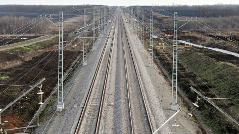 Движение поездов из воронежских Лисок в Белгородскую область временно приостановлено