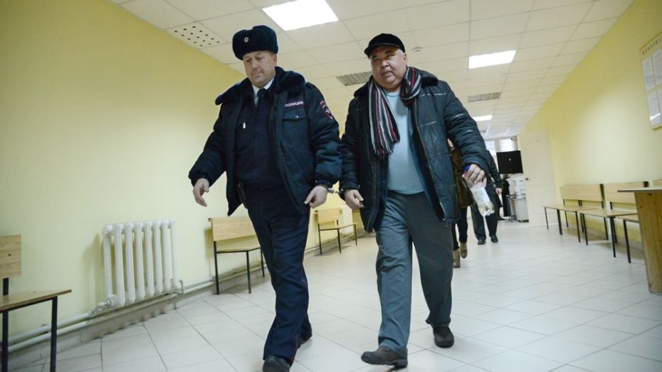 Под Воронежем суд приговорил экс-чиновника Юрия Матвеева к полутора годам тюрьмы за растрату