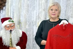 Талантливой героине РИА «Воронеж» с ДЦП подарили инвалидную коляску и платье