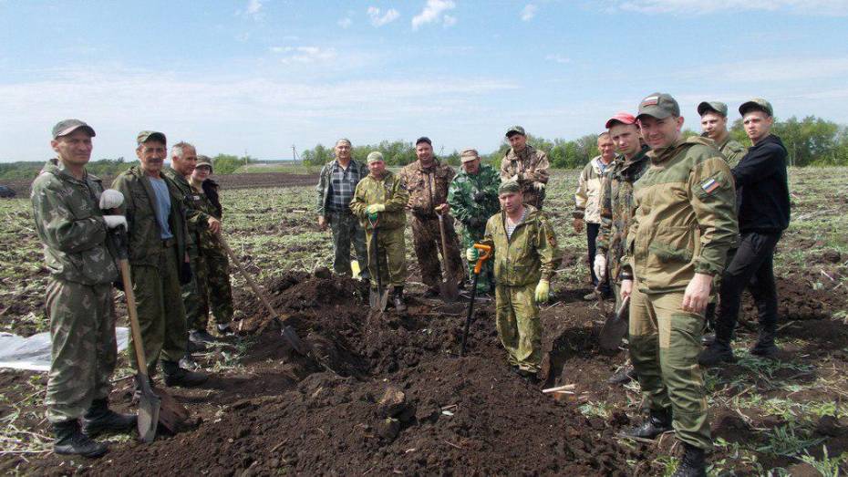 В Воронежской области поисковики нашли останки четырех красноармейцев
