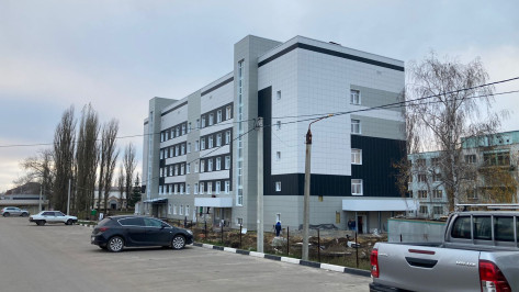 Строительство современной поликлиники под Воронежем завершено на 95%