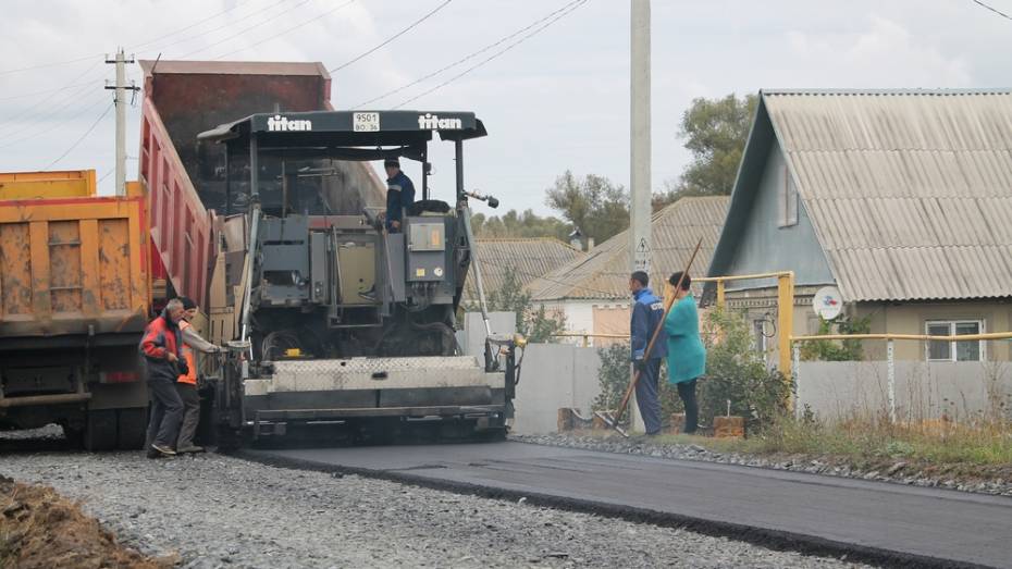 На ремонт дорог Хохольскому городскому поселению выделили 17,9 млн рублей