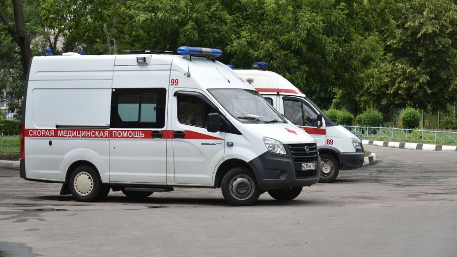 Под Воронежем разбился насмерть 20-летний мотоциклист: пассажирку госпитализировали