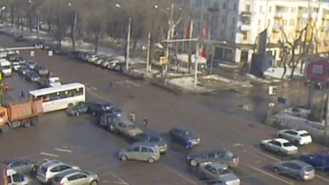 В Воронеже массовое ДТП на Московском проспекте попало на видео
