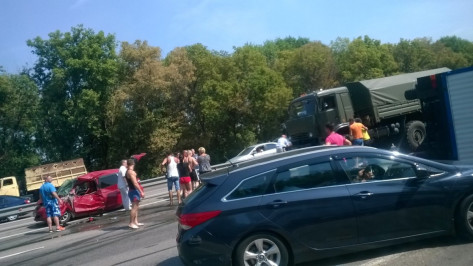 ДТП под Воронежем спровоцировало пробку на трассе М4 «Дон»
