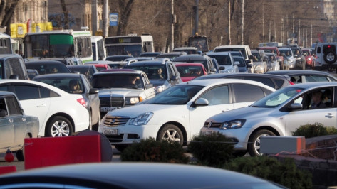 Возможность строительства многоуровневой парковки на Антонова-Овсеенко обсудят в Воронеже