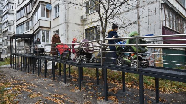 Как работает «Доступная среда». Воронежская семья получила пандус для детей с ограниченными возможностями