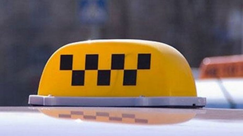 Житель Хохла создал в родном поселке службу такси
