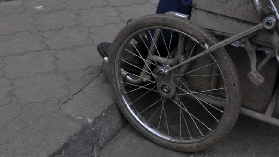 Прокуратура: в Воронеже инвалиды не могут попасть в аптеки и больницы