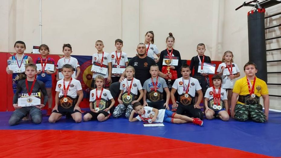 Лискинские борцы завоевали 7 золотых медалей на Открытом кубке Москвы