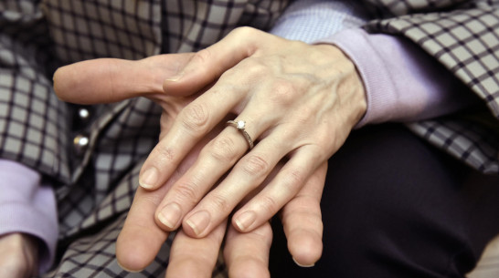 Отметившие 60 лет совместной жизни супруги из воронежского села поделились секретом семейного счастья