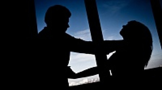 В Воронеже убившая мужа воспитатель детсада доказала право на необходимую оборону 