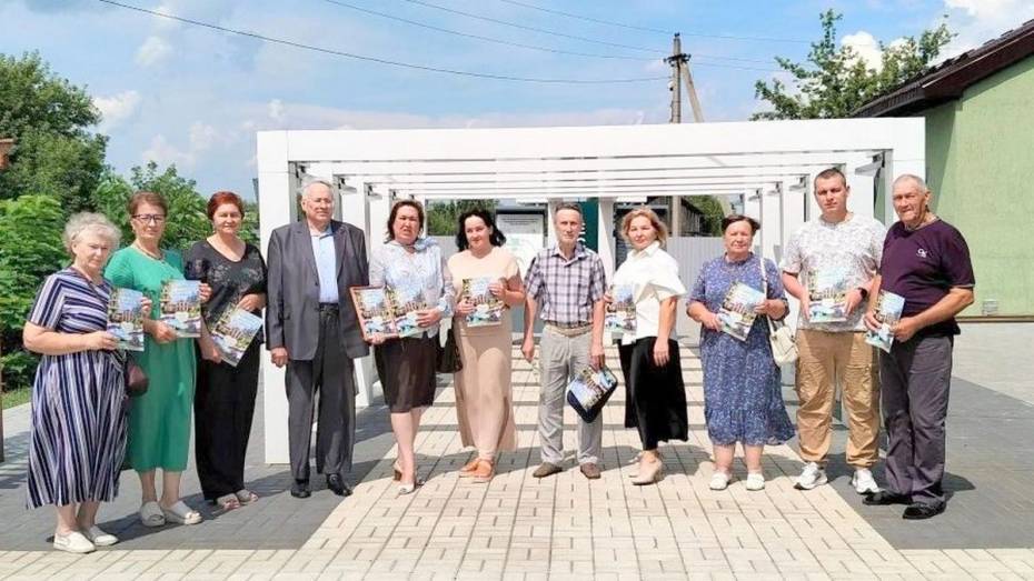 В Терновском районе презентовали календарь-брошюру «Есипово, тебя я прославляю»
