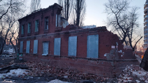 Старинный дом конца XIX века снесли в Воронеже на улице Пирогова