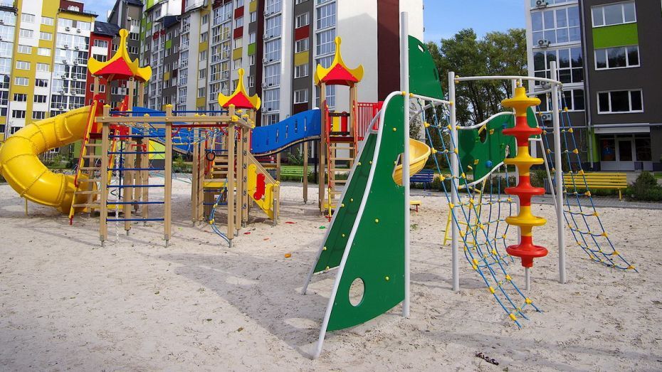 Обновление 85 дворов и общественных пространств началось в Воронежской области