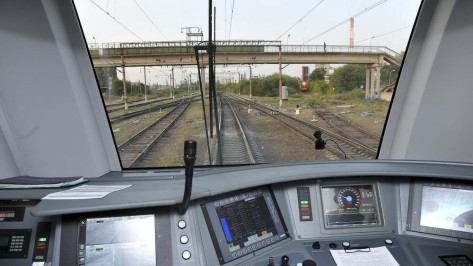 Изменится расписание 11 пар поездов из-за ремонта путепровода в Воронеже 
