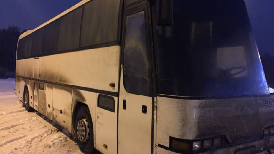 На трассе в Воронеже сломался автобус Москва – Донецк с 16 пассажирами