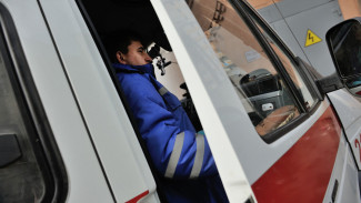 Иномарка опрокинулась на трассе в Воронежской области: погиб водитель