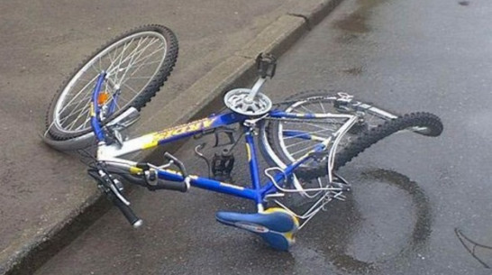 В Лисках «Форд Фокус» сбил велосипедиста