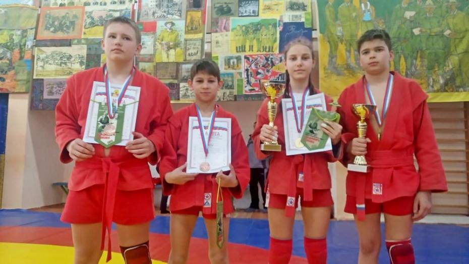 Таловские самбисты завоевали 2 «золота» на открытом турнире в Воронеже