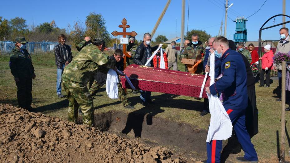 В верхнемамонском селе Осетровка перезахоронили останки погибших в годы ВОВ 2 подростков