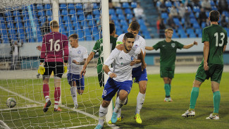 Хавбек воронежского «Факела» уехал на просмотр в «Волгу»