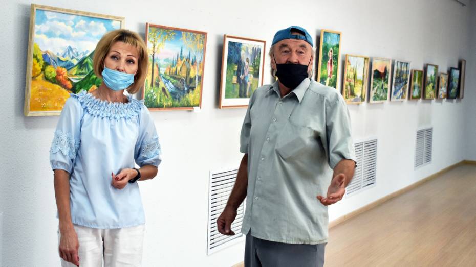 Выставка картин выпускников детской школы искусств открылась в Калаче
